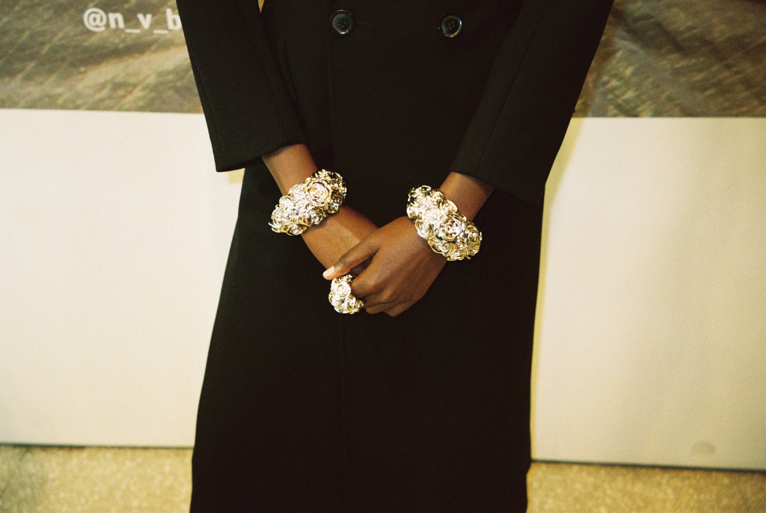 Show Backstage SS25-10