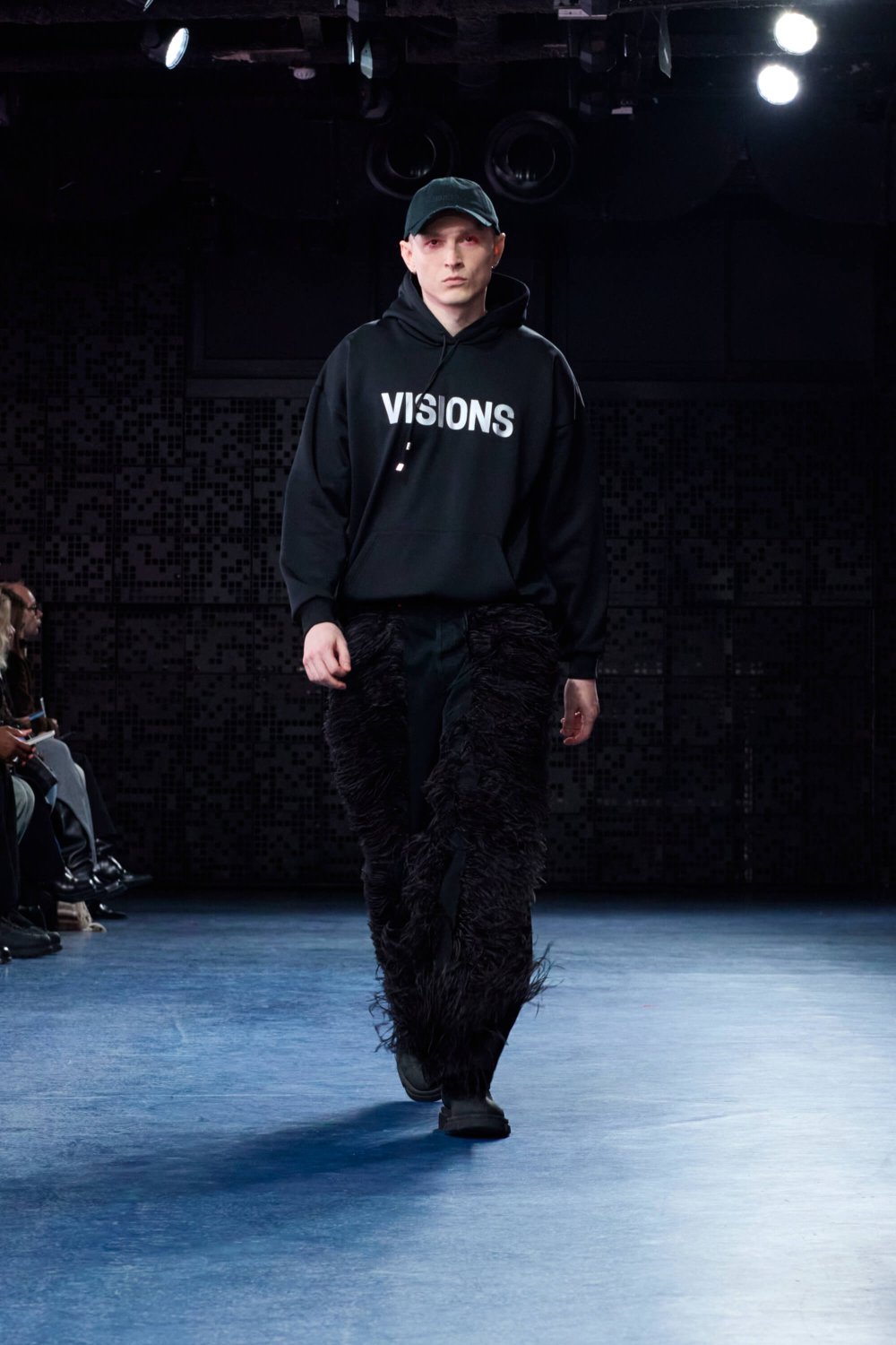 Fashion Show AW25-14